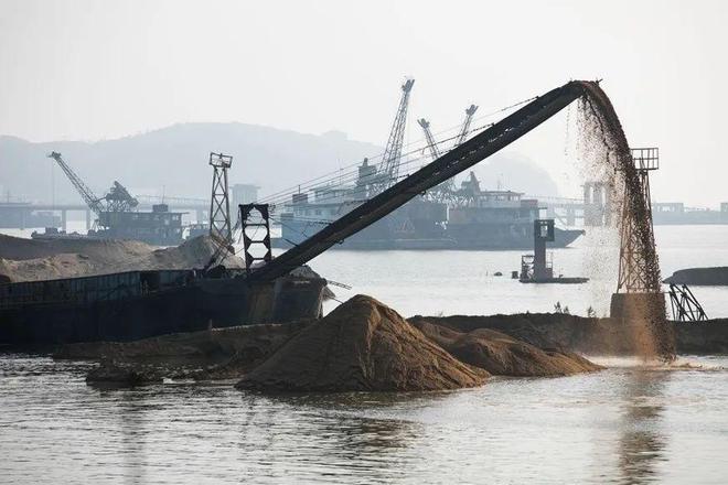 我國暫停對臺出口天然砂!天然砂有多重要?可對芯片生產卡脖子